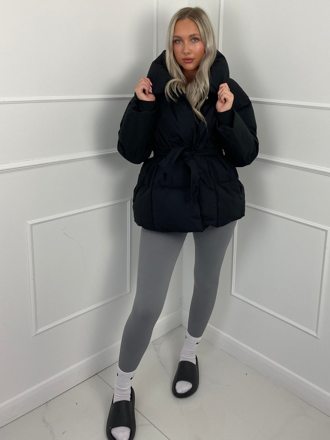 CALISTA™ | Puffer Coat with Short Belt